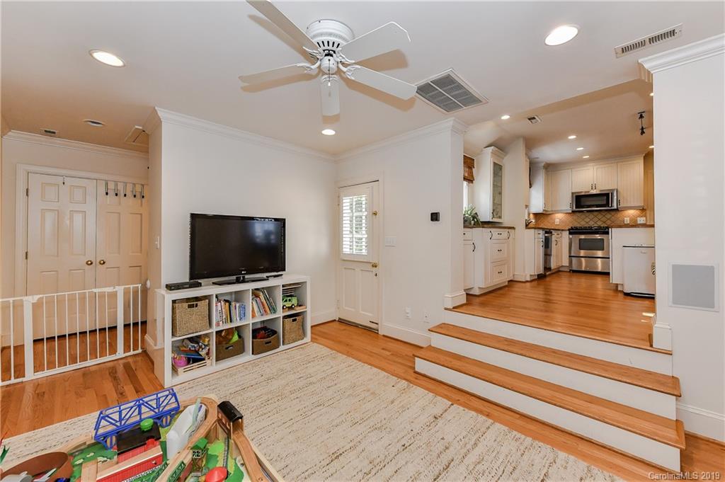 2001 Sharon Avenue Charlotte NC 28211