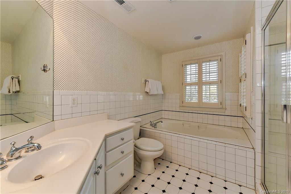 2001 Sharon Avenue Charlotte NC 28211