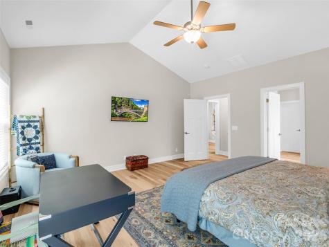 221 Millbrae Loop Hendersonville NC 28791