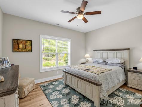 221 Millbrae Loop Hendersonville NC 28791