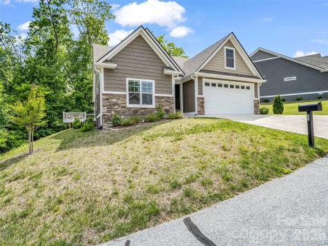 221 Millbrae Loop Hendersonville NC 28791