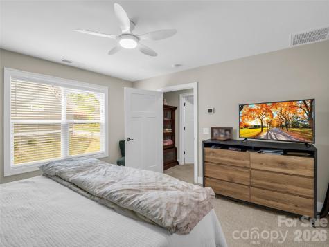 221 Millbrae Loop Hendersonville NC 28791