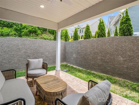 221 Millbrae Loop Hendersonville NC 28791