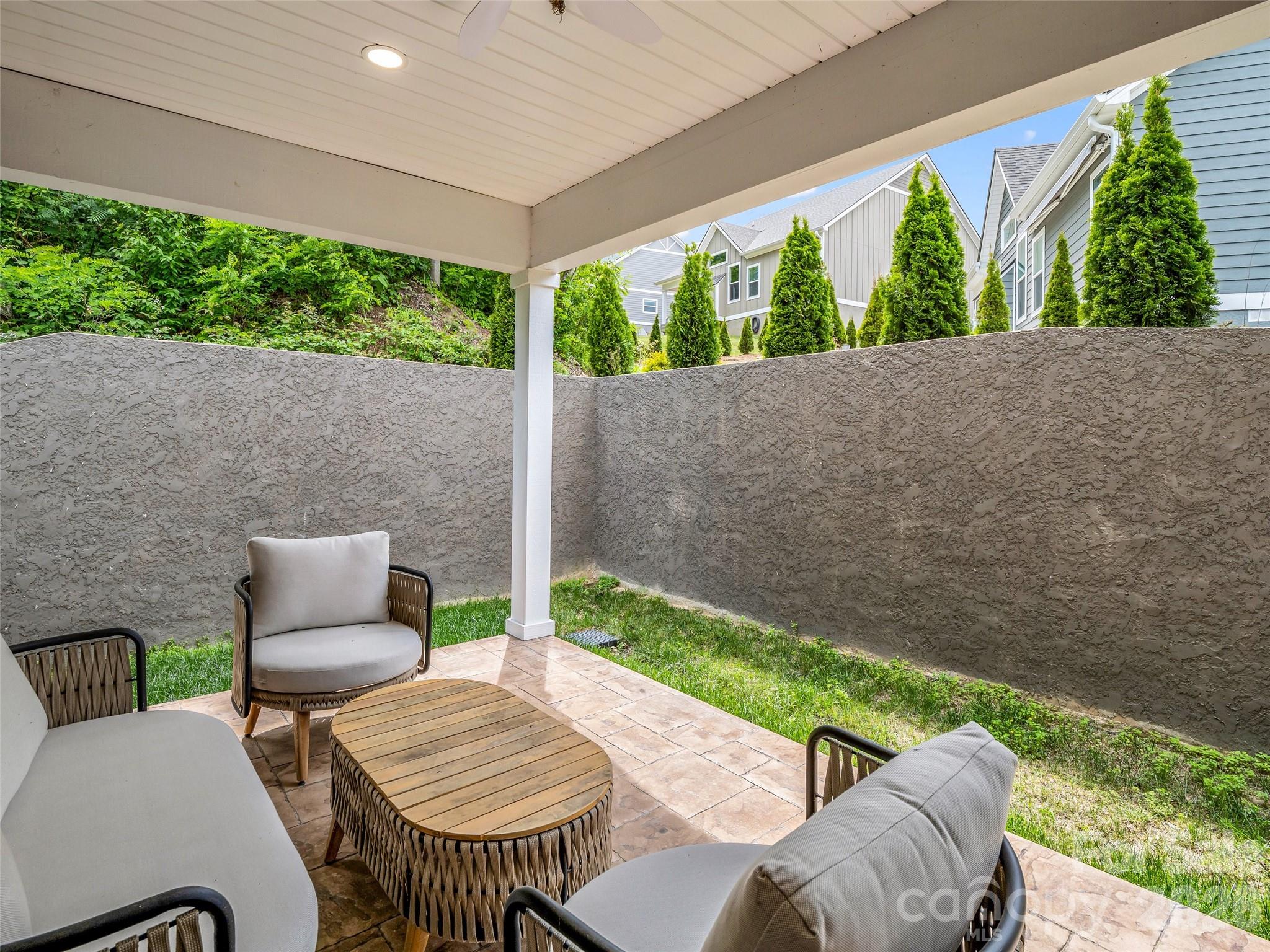 221 Millbrae Loop Hendersonville NC 28791