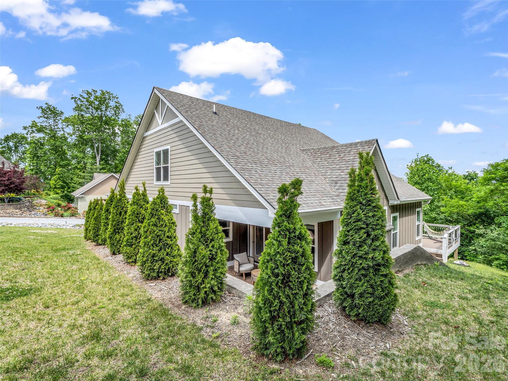 221 Millbrae Loop Hendersonville NC 28791
