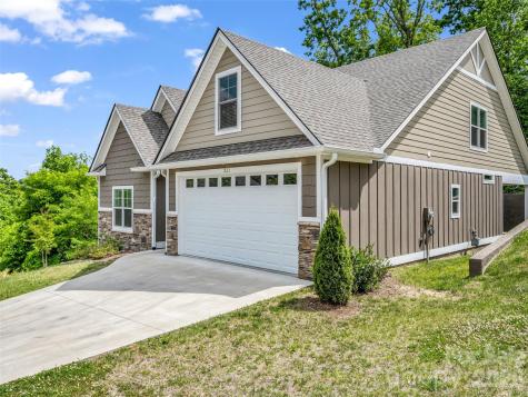 221 Millbrae Loop Hendersonville NC 28791