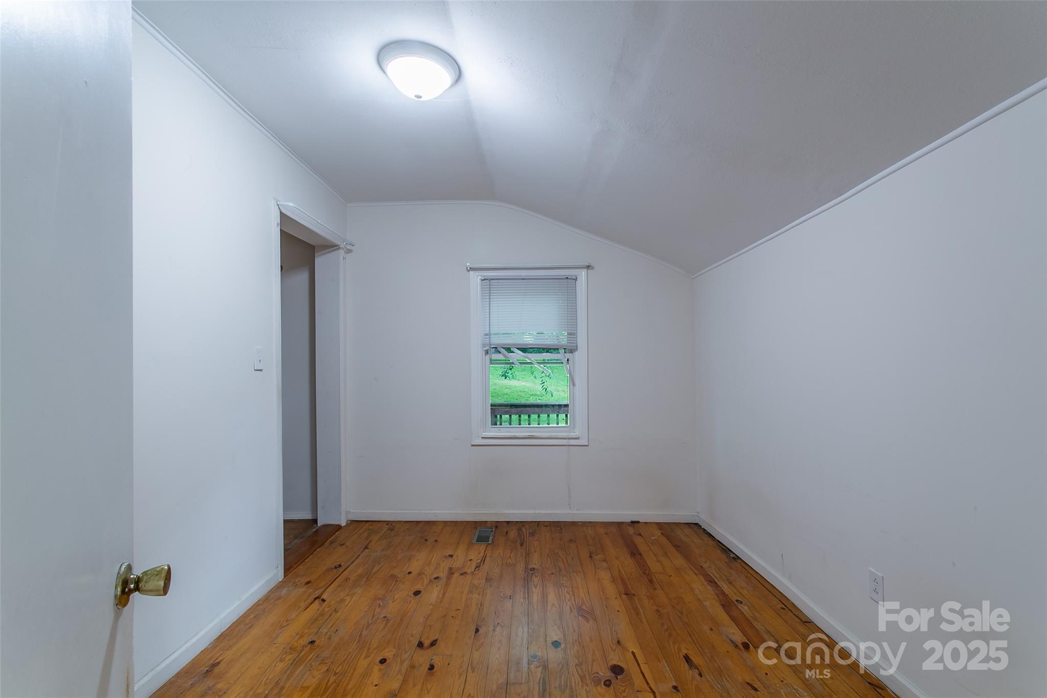 27 Curlee Street Brevard NC 28712
