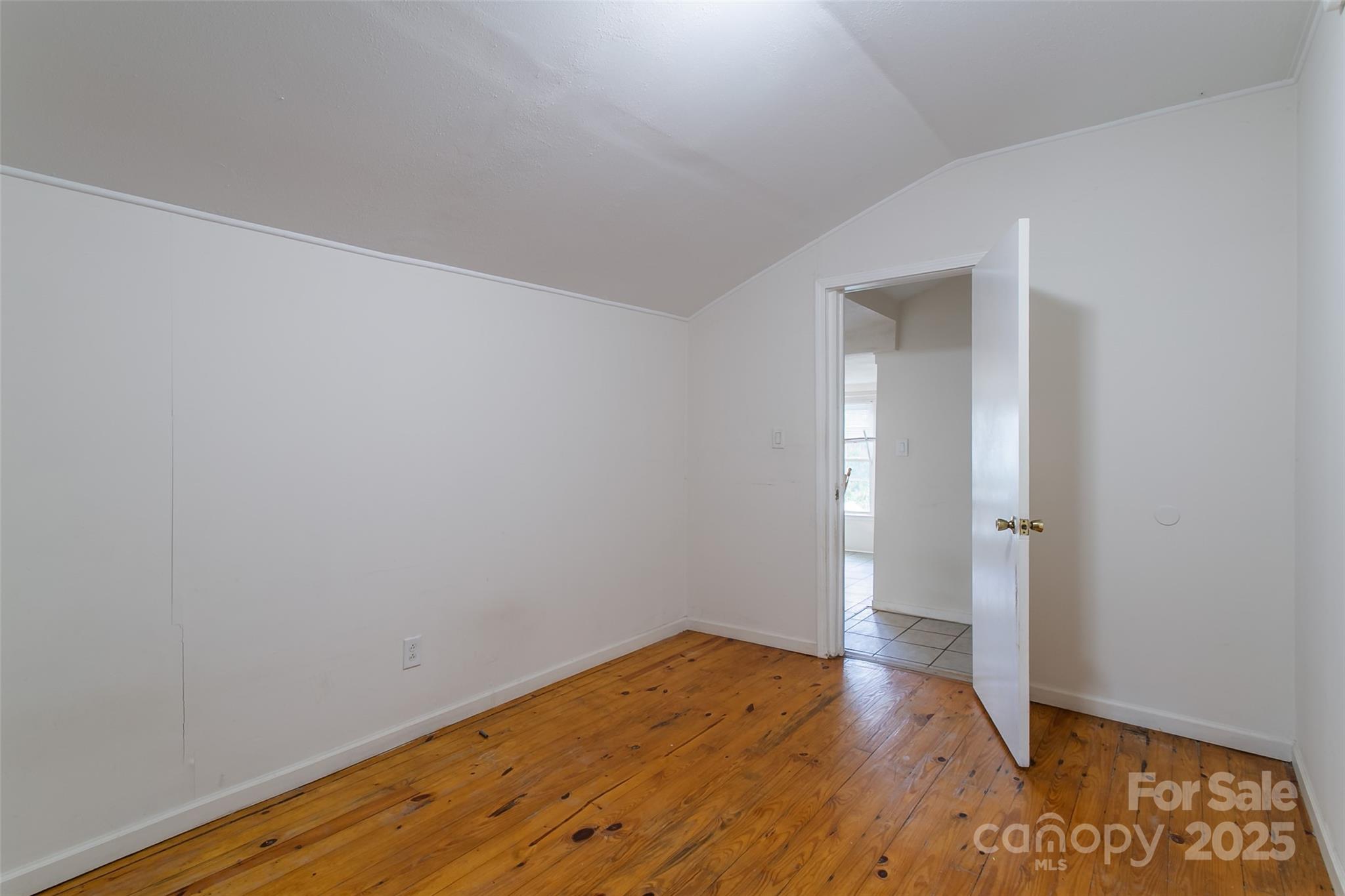 27 Curlee Street Brevard NC 28712