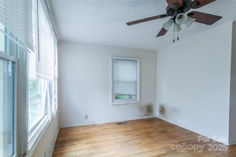 27 Curlee Street Brevard NC 28712