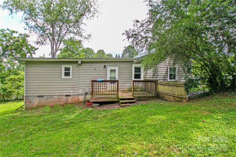 27 Curlee Street Brevard NC 28712