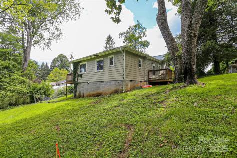 27 Curlee Street Brevard NC 28712