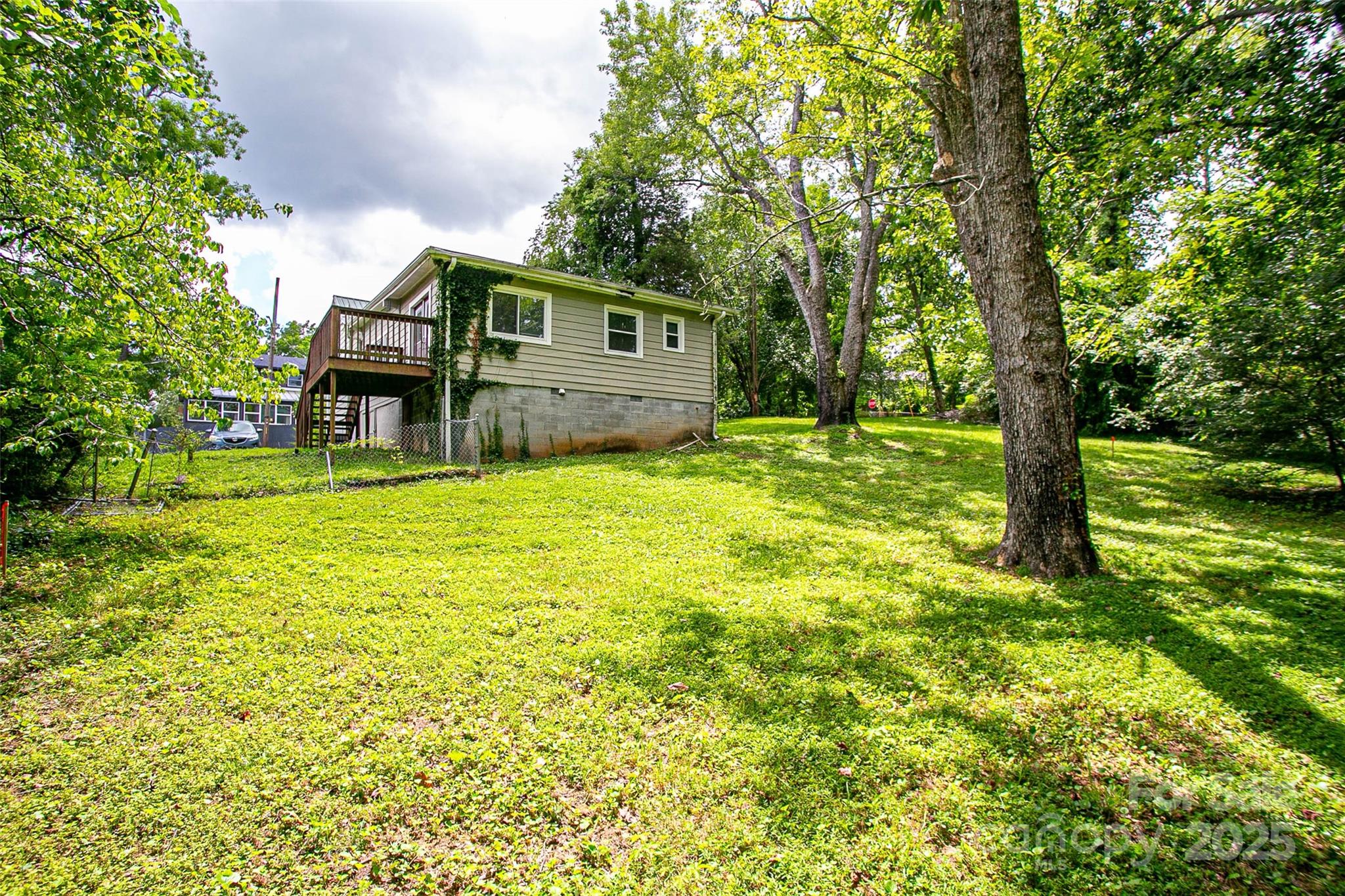 27 Curlee Street Brevard NC 28712