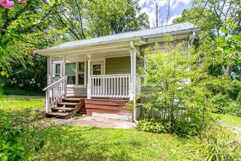 27 Curlee Street Brevard NC 28712