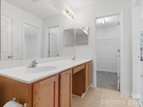 2940 Mayer House Court Charlotte NC 28214