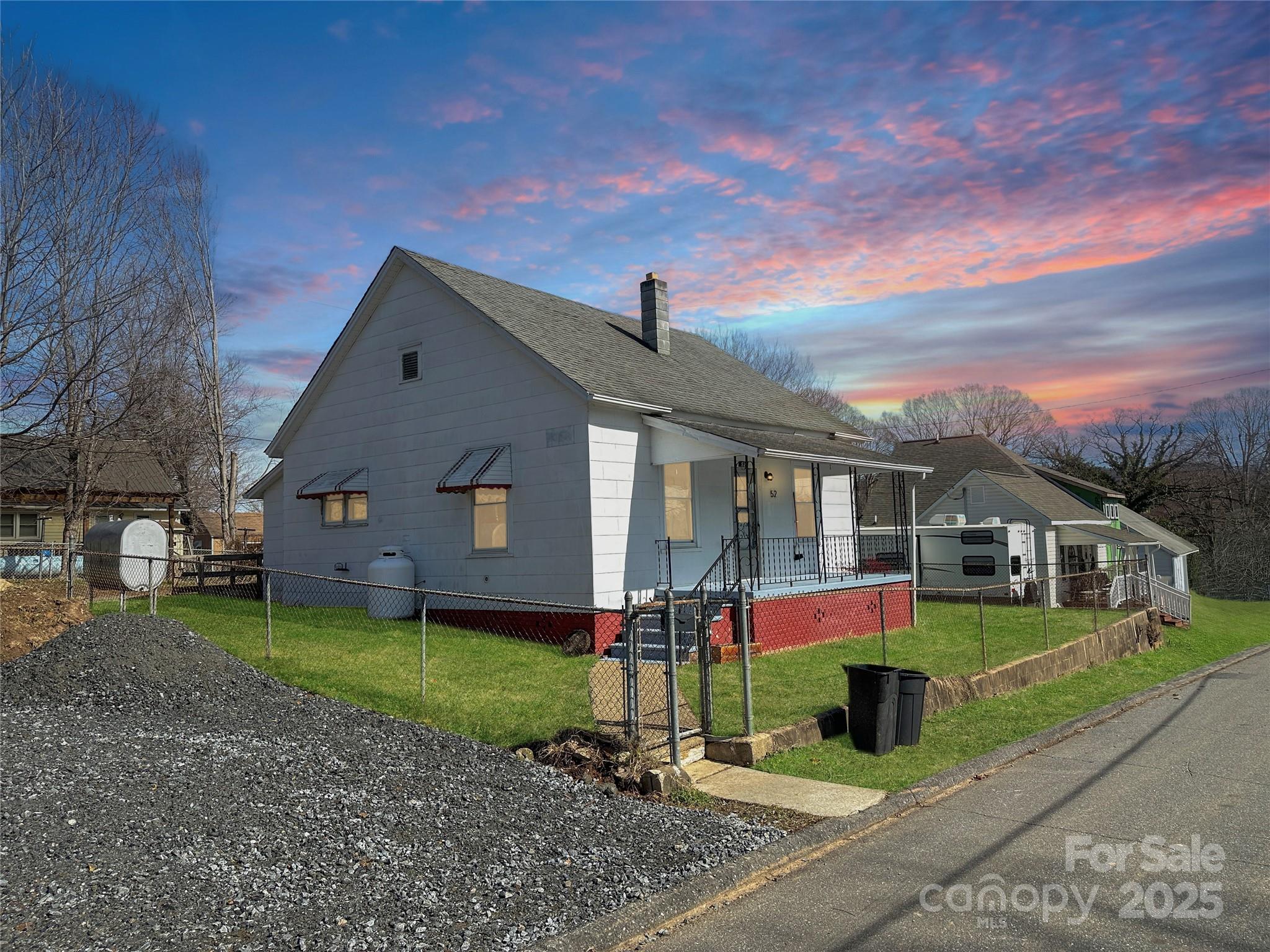 52 6th C Street Marion NC 28752