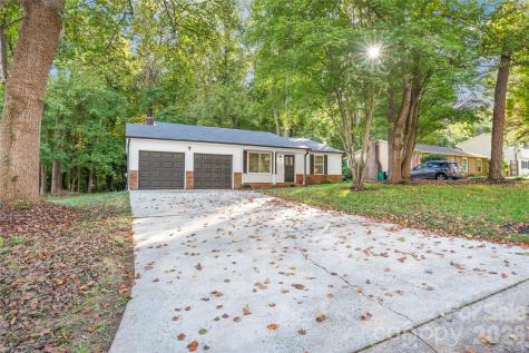 8412 Strider Drive Charlotte NC 28212