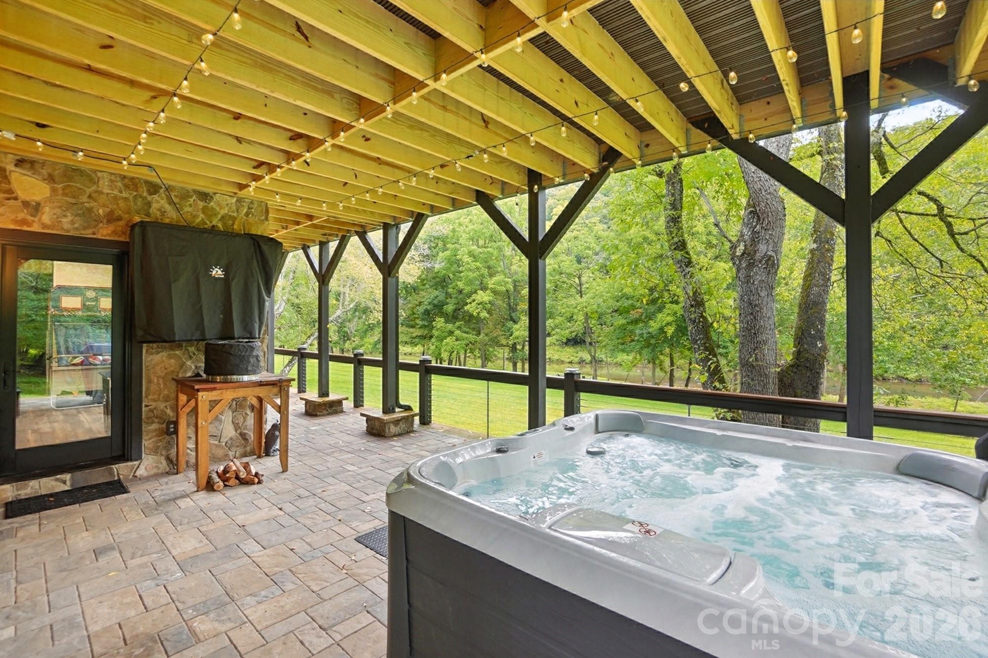 727 Riverwind Drive Lansing NC 28643
