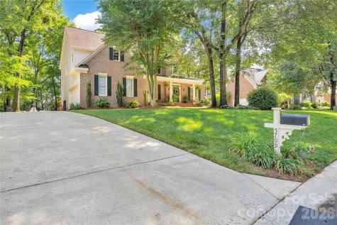 5709 Woodridge Court NW Concord NC 28027