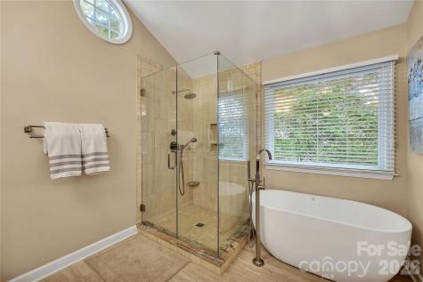5709 Woodridge Court NW Concord NC 28027