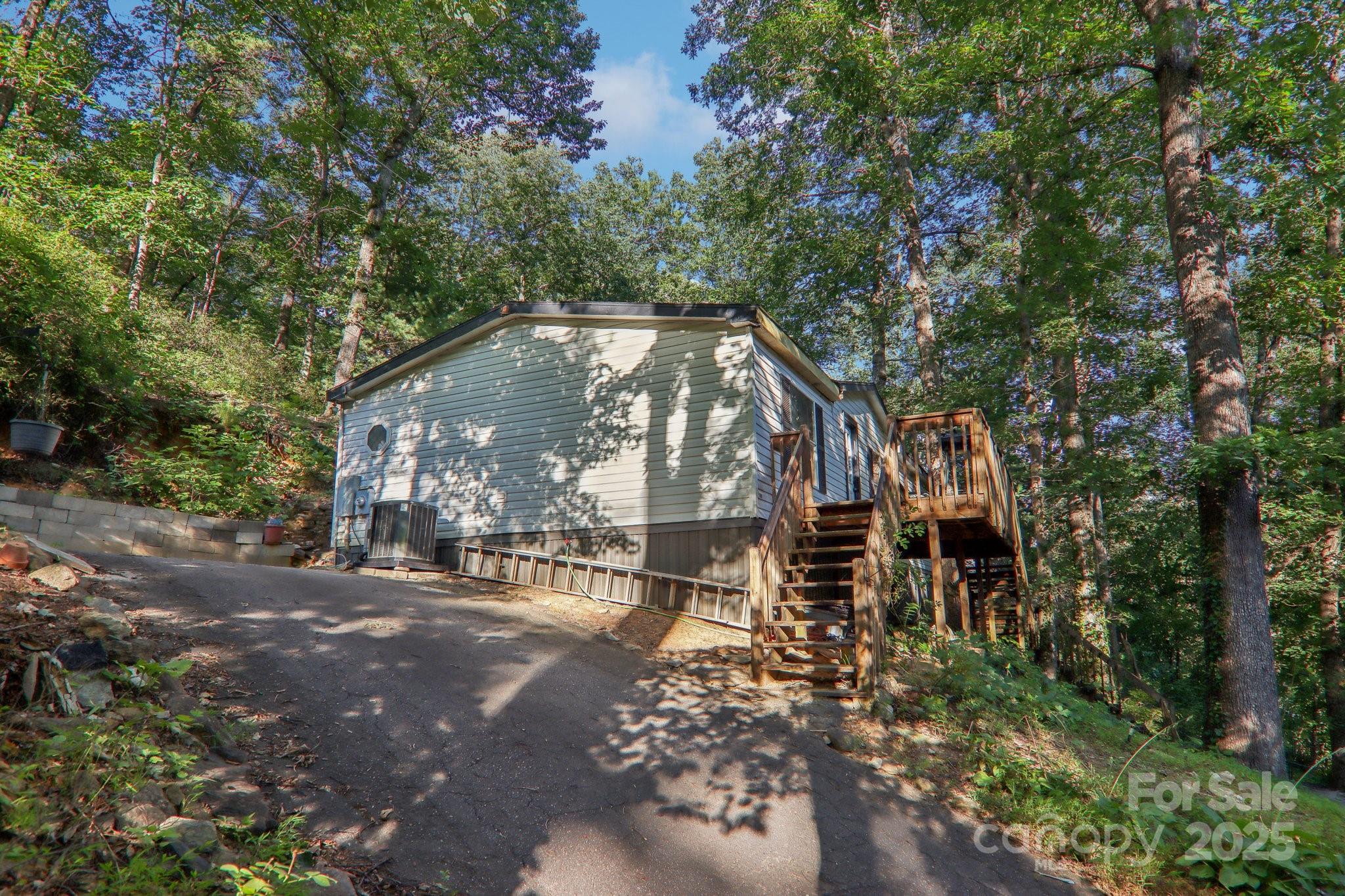 138 Buddy Lane Chimney Rock NC 28720
