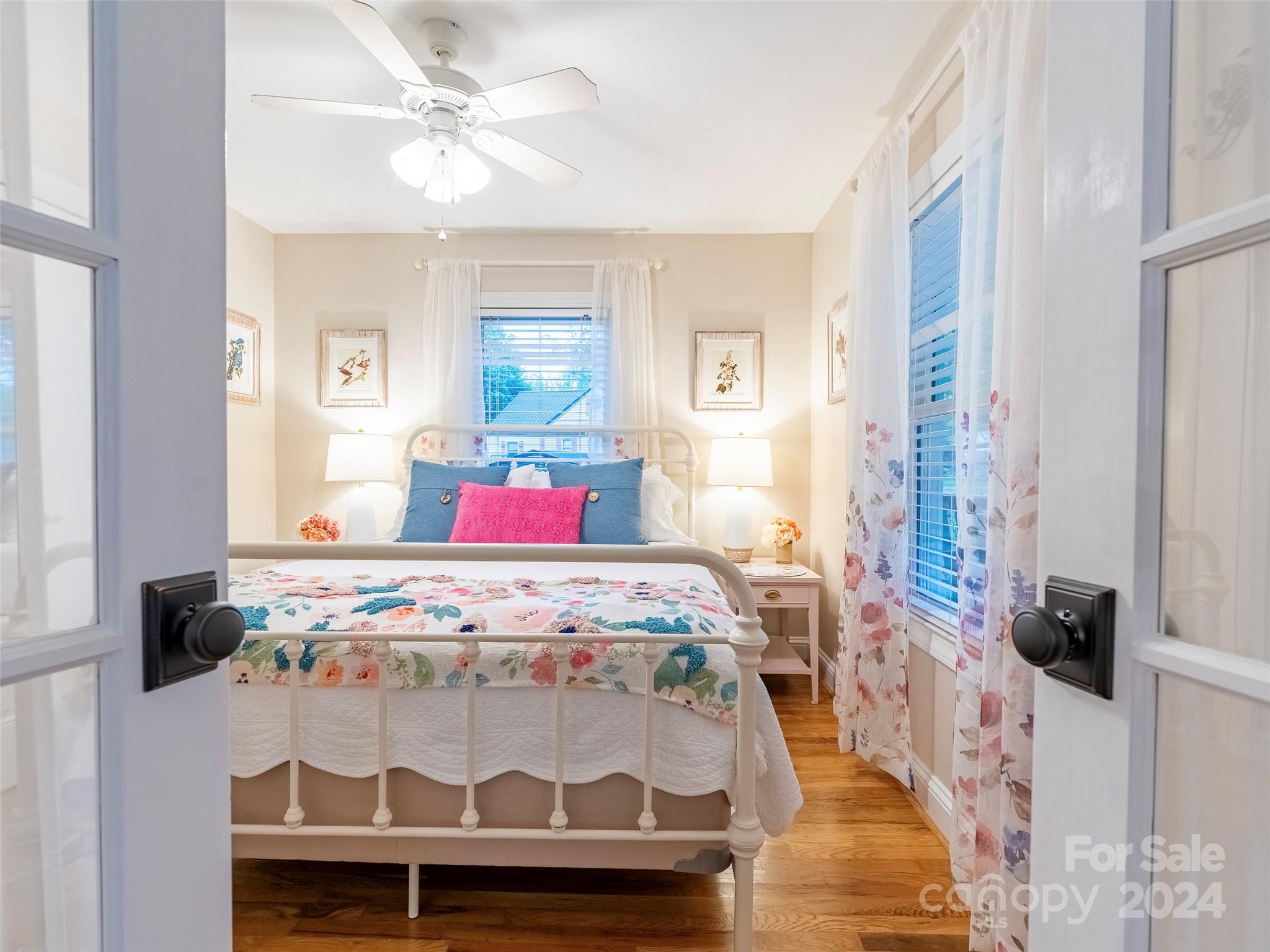 38 S Hill Street Waynesville NC 28786