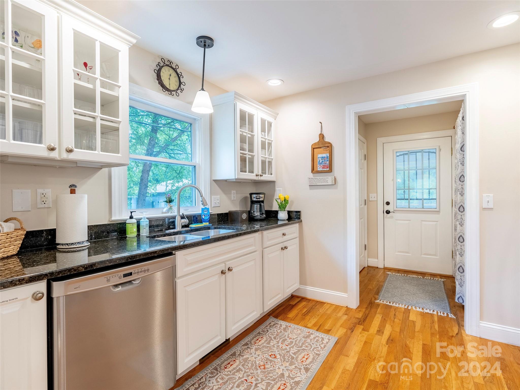 38 S Hill Street Waynesville NC 28786