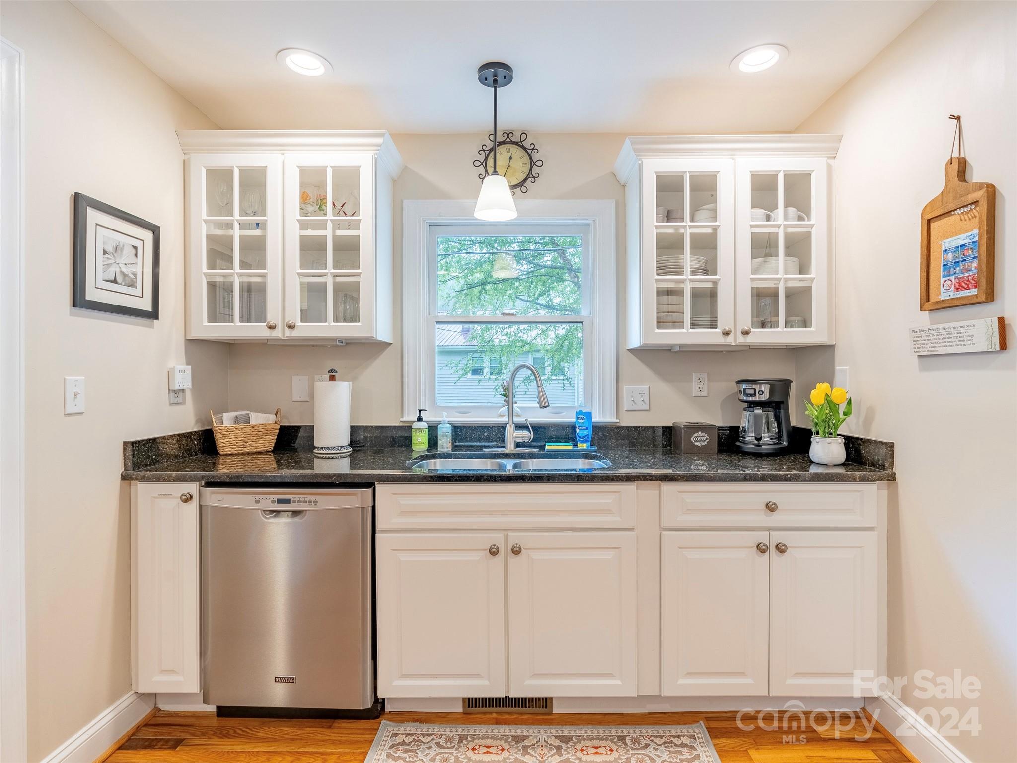 38 S Hill Street Waynesville NC 28786