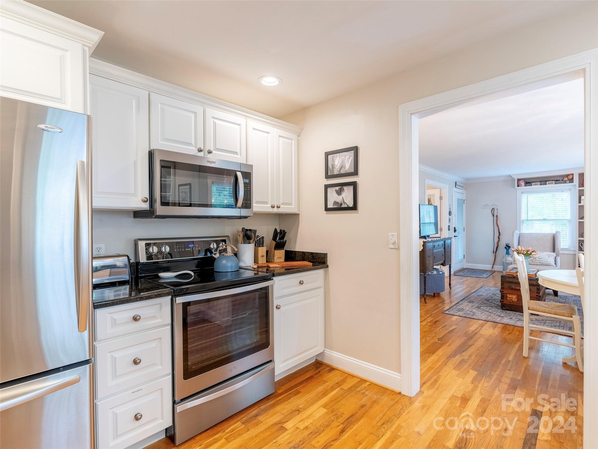 38 S Hill Street Waynesville NC 28786