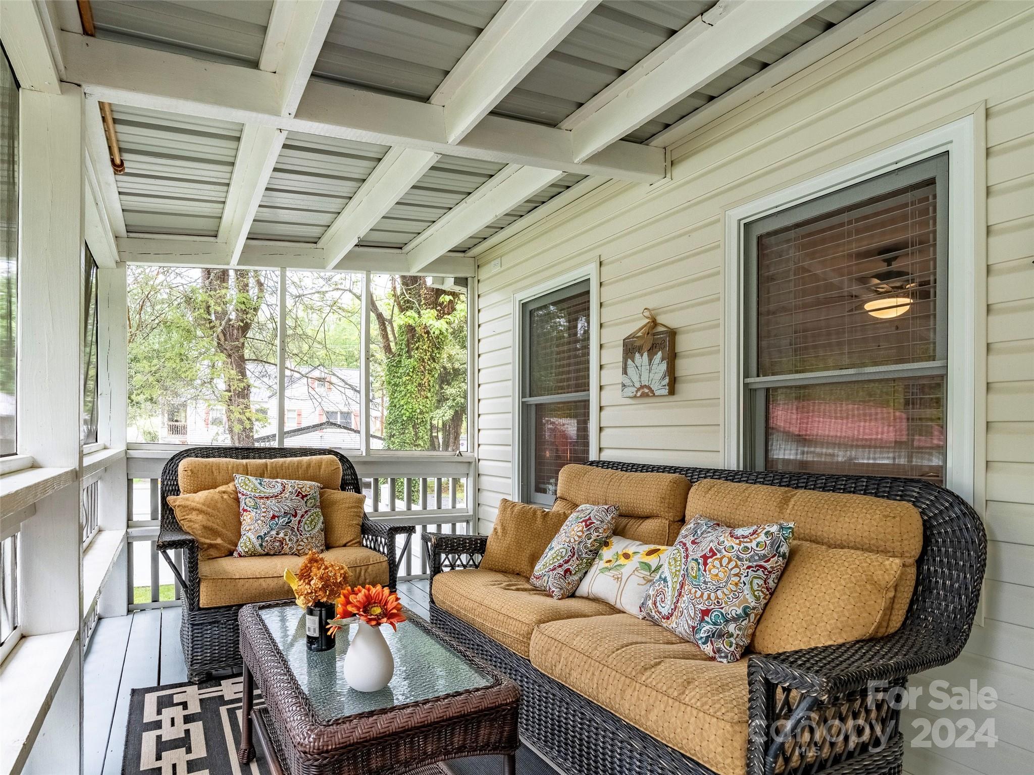 38 S Hill Street Waynesville NC 28786