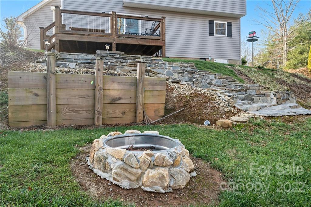 105 Wyatt Andrew Drive Mills River NC 28759