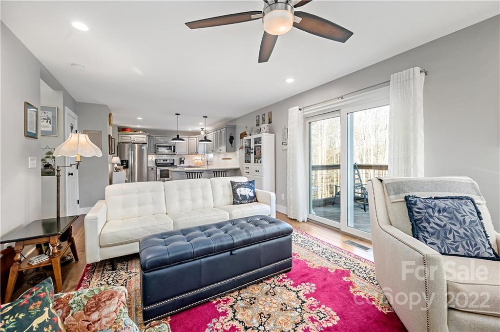 105 Wyatt Andrew Drive Mills River NC 28759