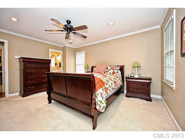 9215 Hanover South Trail Charlotte NC 28210