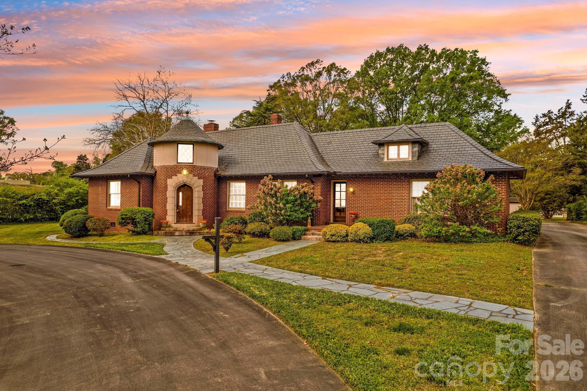 725 Mocksville Avenue Salisbury NC 28144