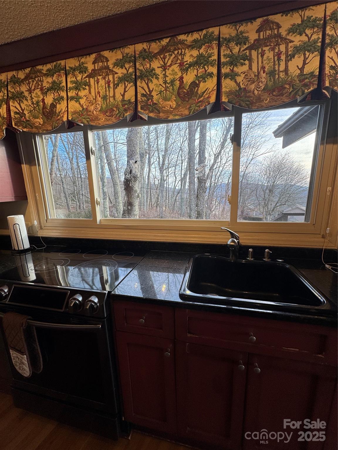 160 Crestwood Circle Newland NC 28657