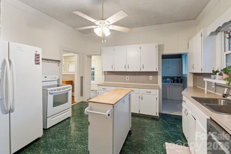 6921 Harmony Grove Road Nebo NC 28761