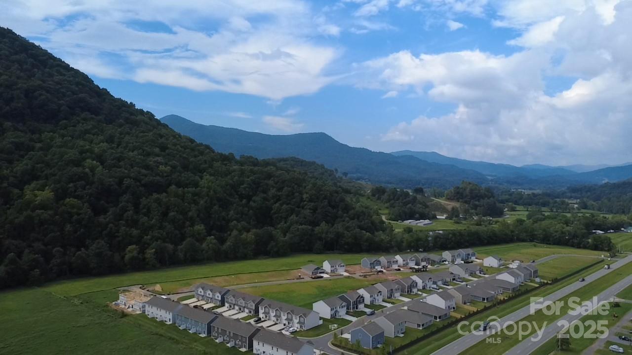 75 Creekwalk Lane Waynesville NC 28785