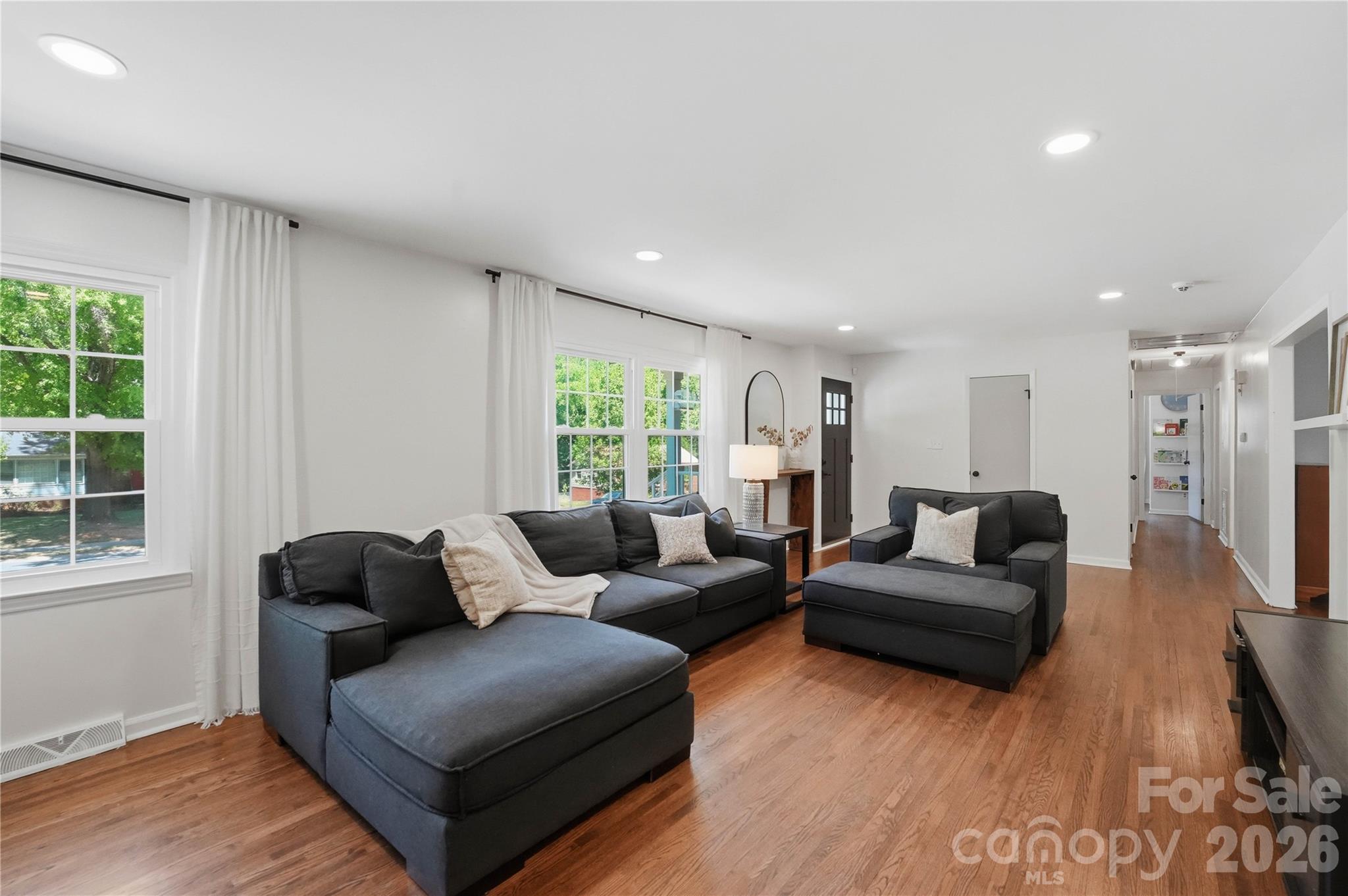 1061 Eaglewood Avenue Charlotte NC 28212