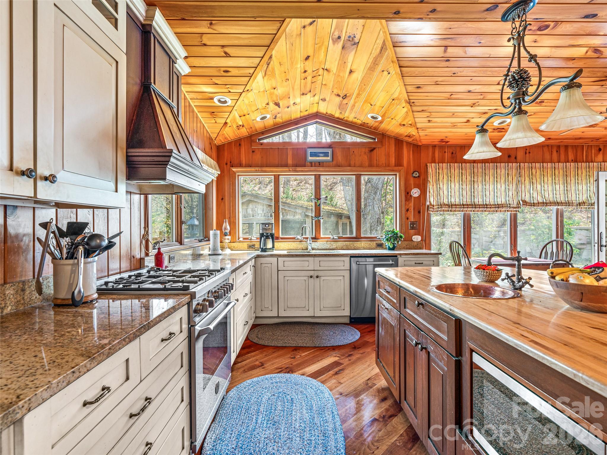 4125 State Highway 197 Highway S Burnsville NC 28714