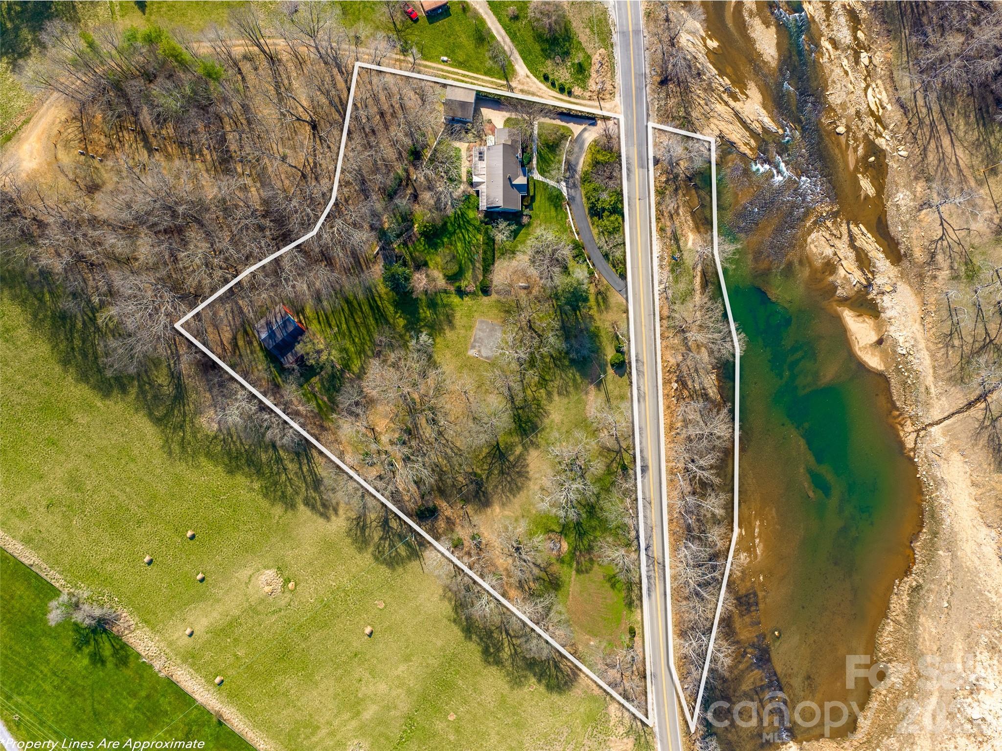 4125 State Highway 197 Highway S Burnsville NC 28714