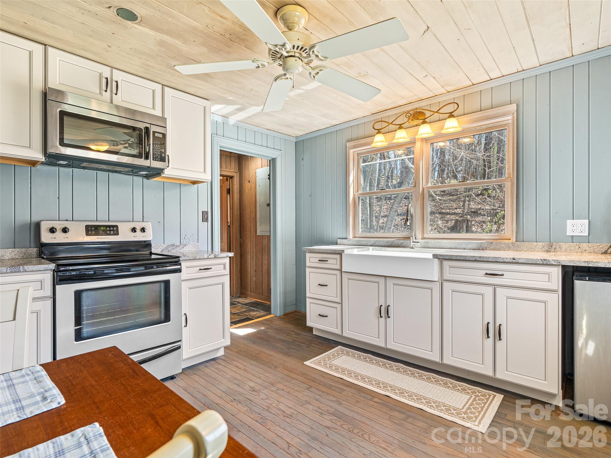 4125 State Highway 197 Highway S Burnsville NC 28714