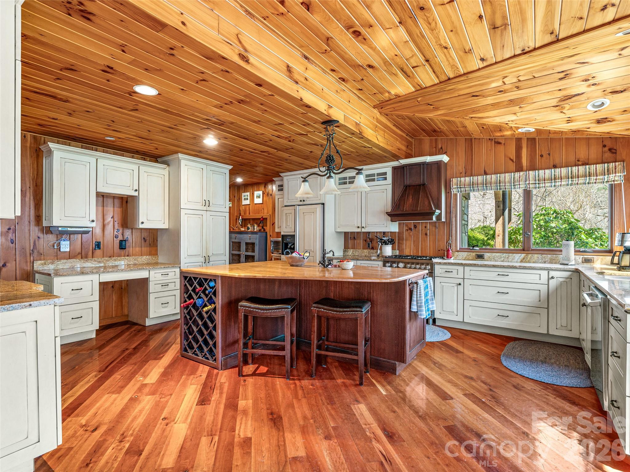 4125 State Highway 197 Highway S Burnsville NC 28714