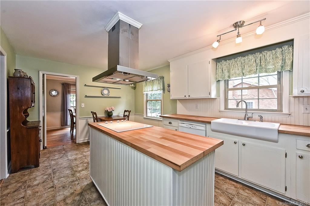 6008 Sheppard Court Charlotte NC 28211