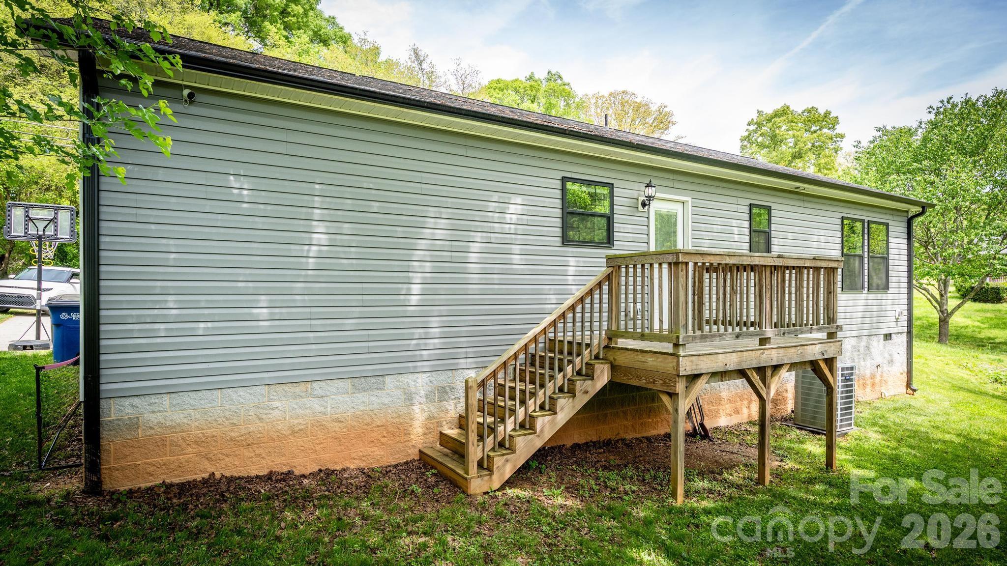 614 E Front Street Statesville NC 28677