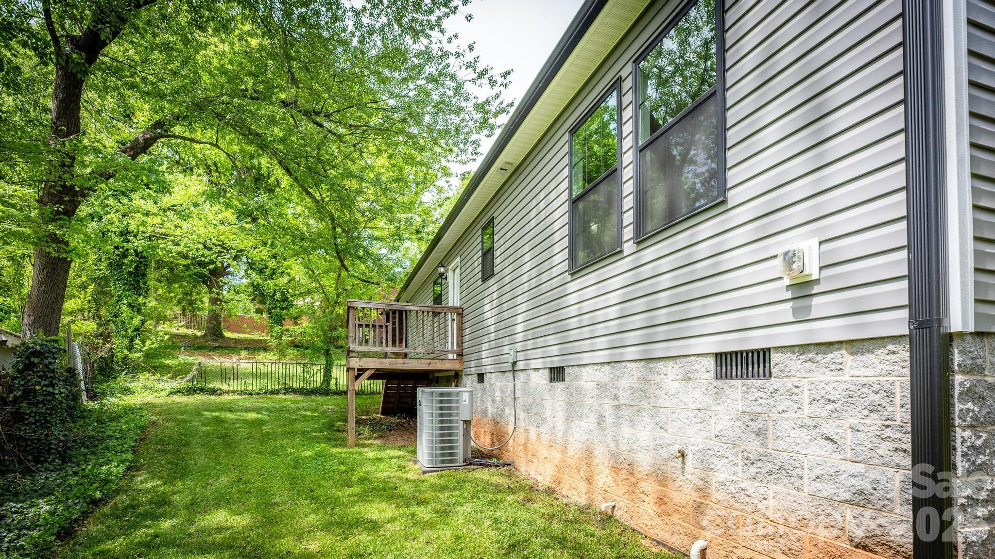614 E Front Street Statesville NC 28677