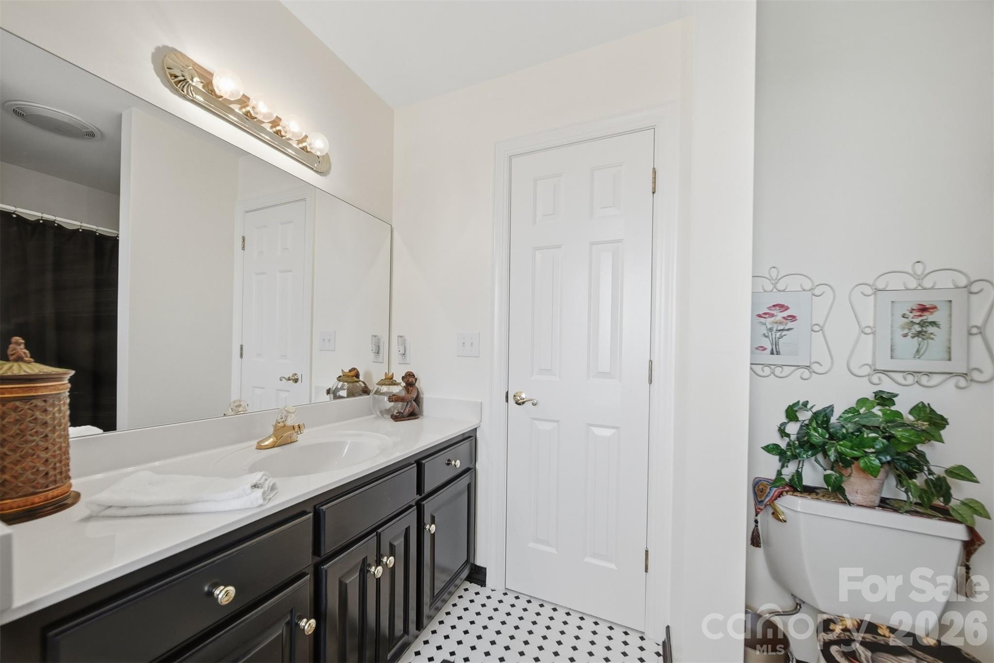 3704 8th Street Place NW Hickory NC 28601