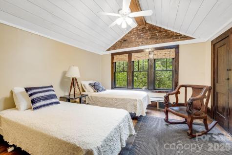 257 Henderson Drive Hot Springs NC 28743
