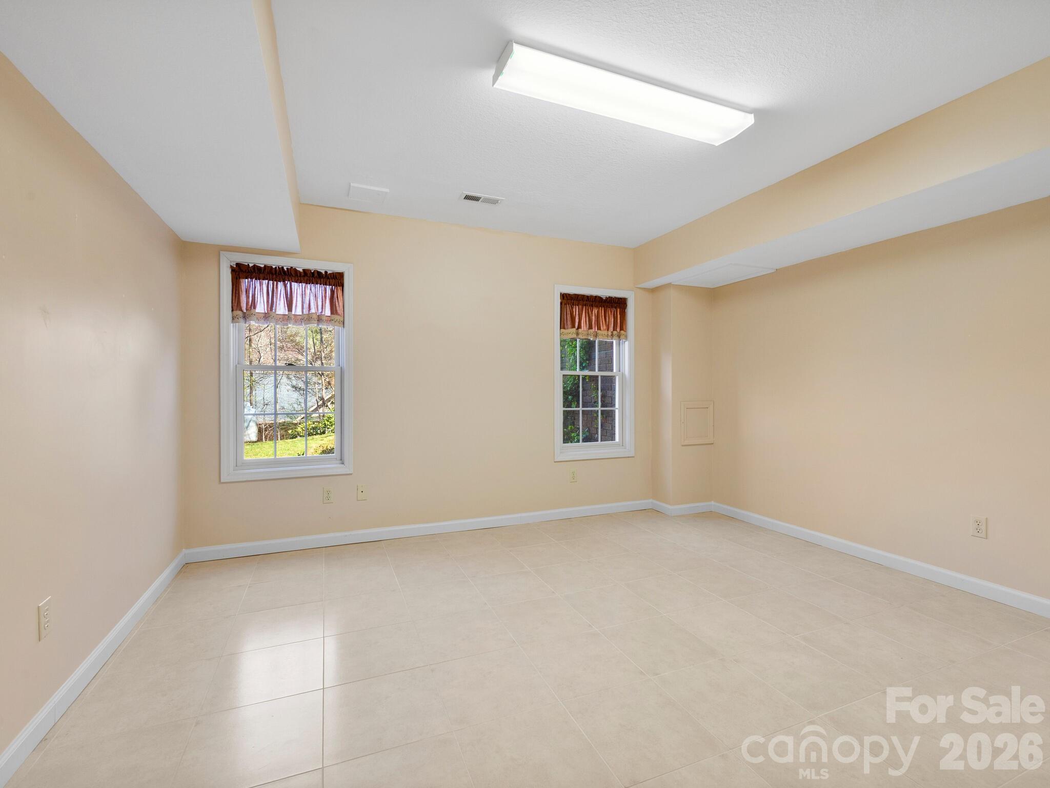 17 Ashton Forest Court Hendersonville NC 28739