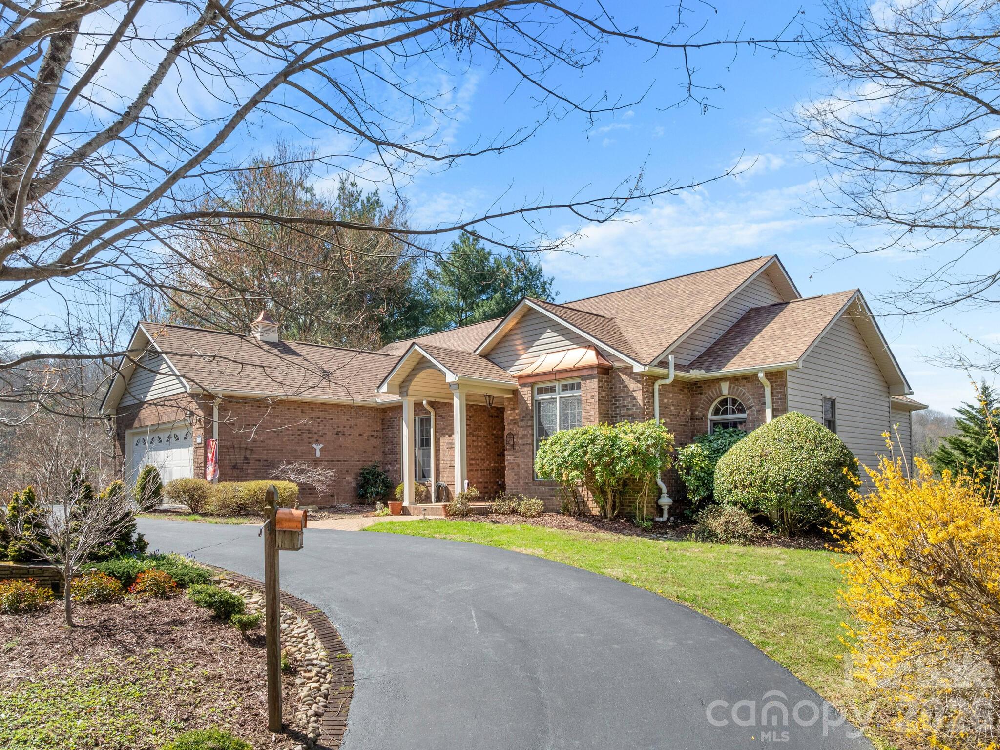 17 Ashton Forest Court Hendersonville NC 28739