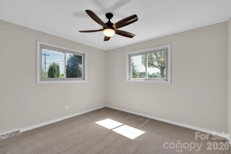 1411 E Maiden Road Maiden NC 28650