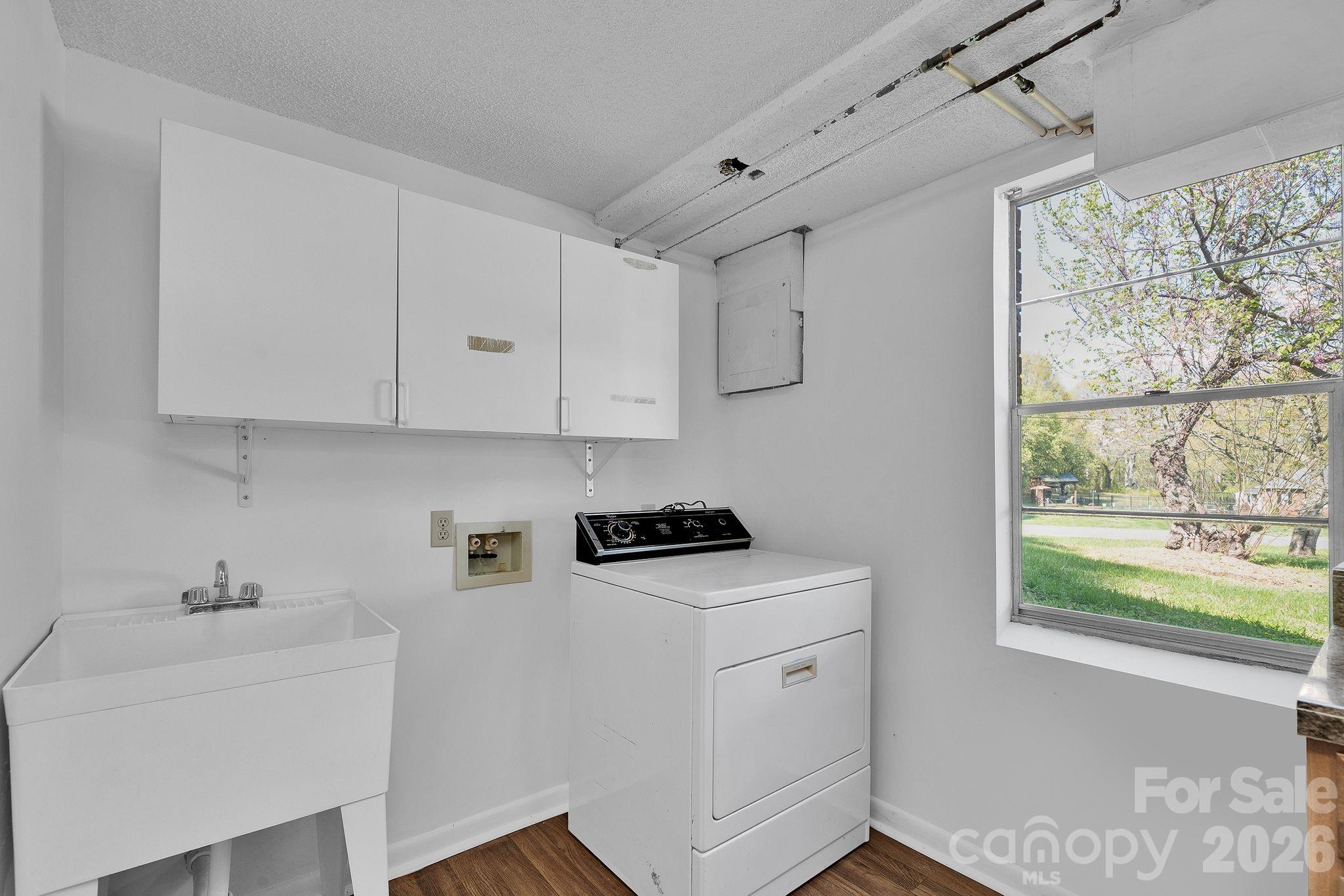 1411 E Maiden Road Maiden NC 28650